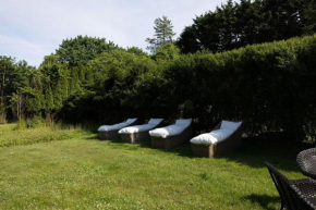 East Hampton Village Oasis